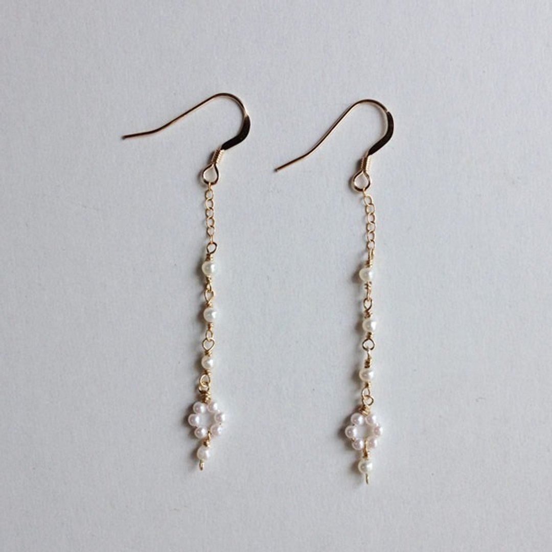 14 kg freshwater pearl AAA and vintage pearl flower line earring - 耳环/耳夹 - 宝石 白色