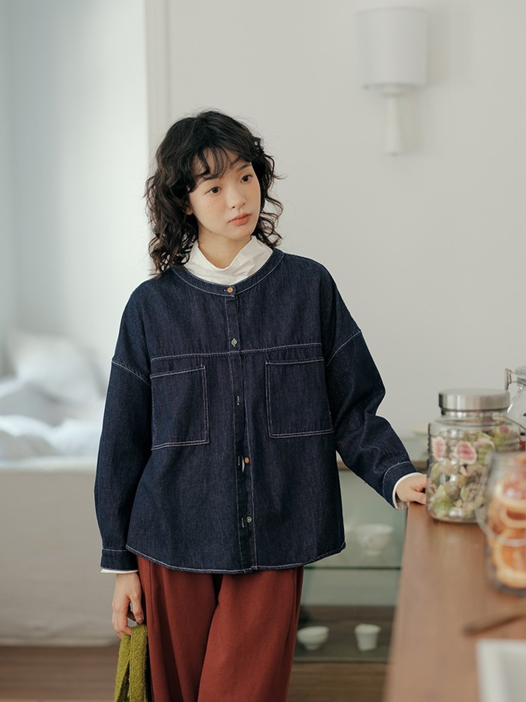 环保染不掉色牛仔外套 复古圆领口袋分割线设计 秋 - 女装上衣 - 棉 蓝色