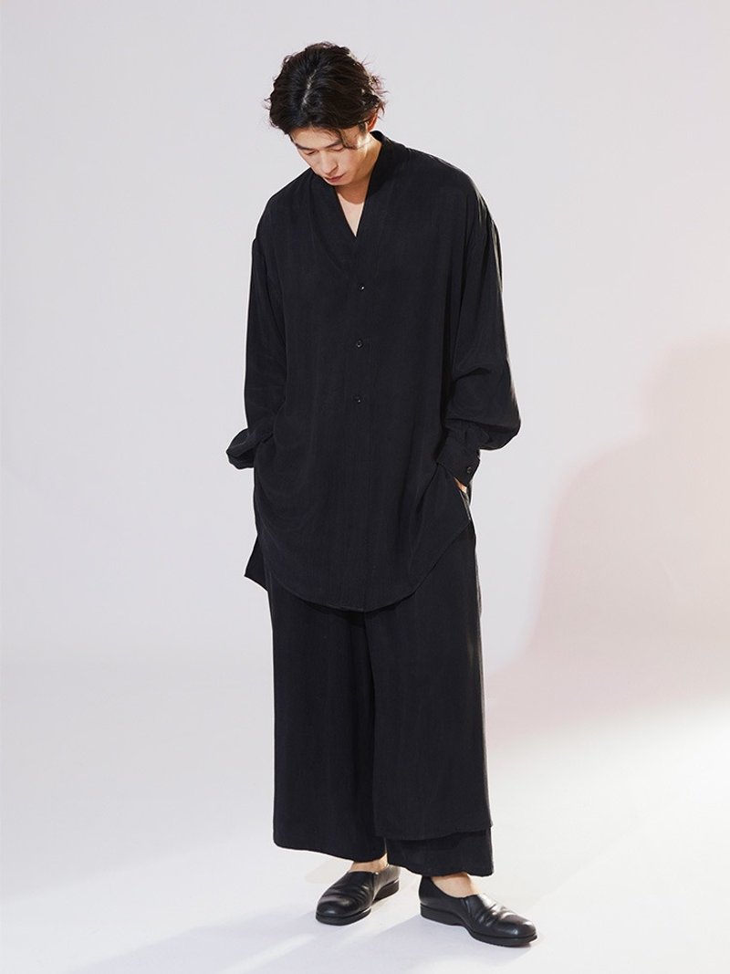 前短后长V领衬衫中性肌理做旧感铜氨丝衬衫 - 女装衬衫 - 其他材质 黑色