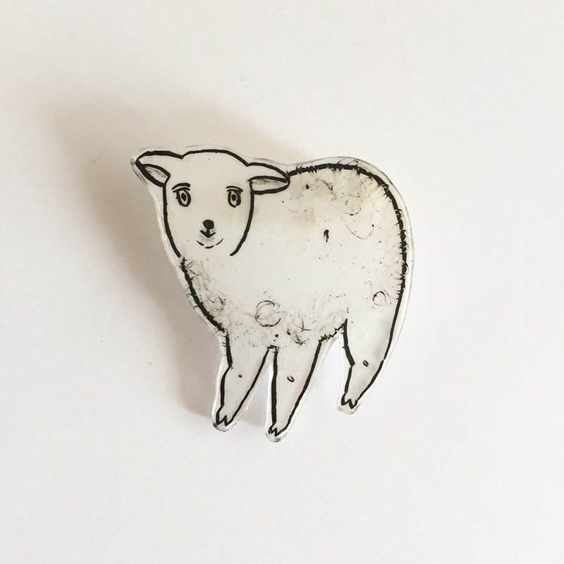 Sheep baby's Plavan brooch - 胸针 - 塑料 白色