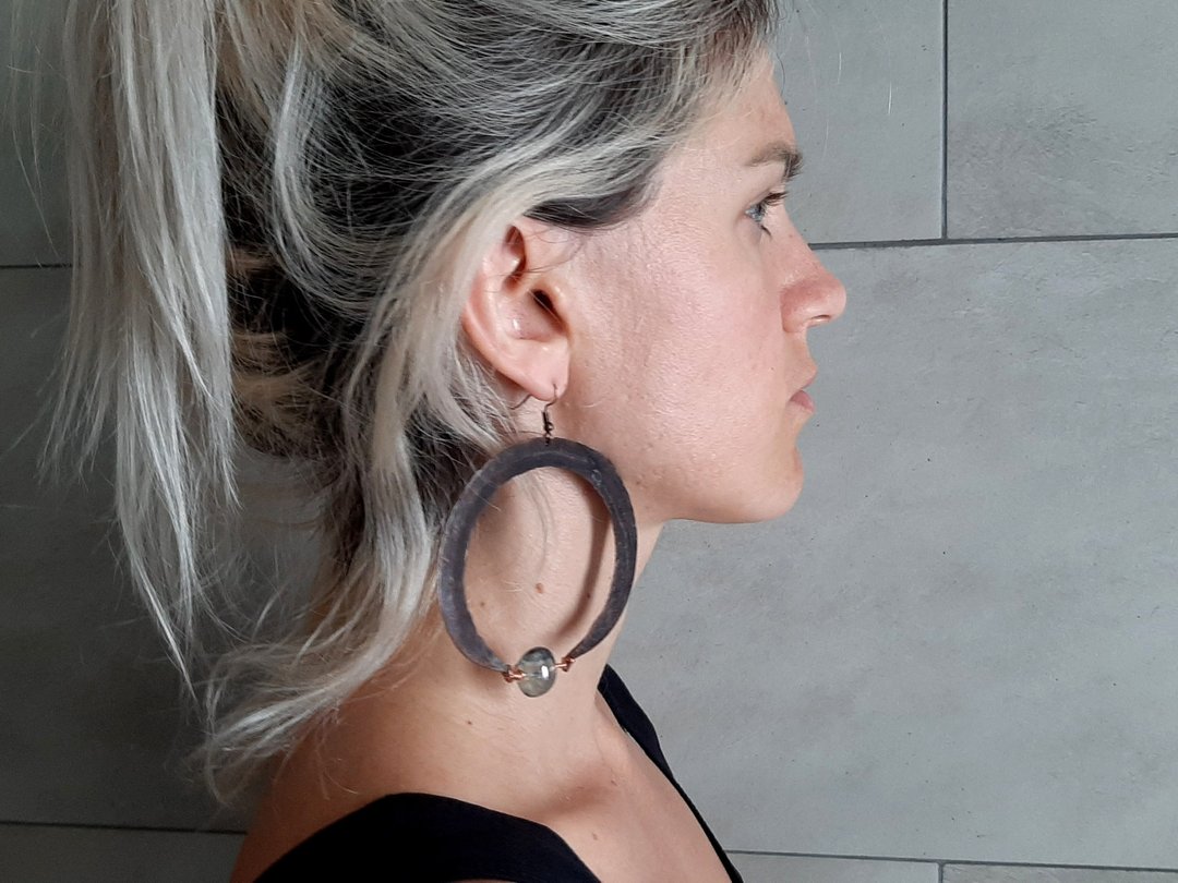 Big dangle earrings, Copper hoop earrings with blue crystal, Large dark earrings - 耳环/耳夹 - 铜/黄铜 黑色