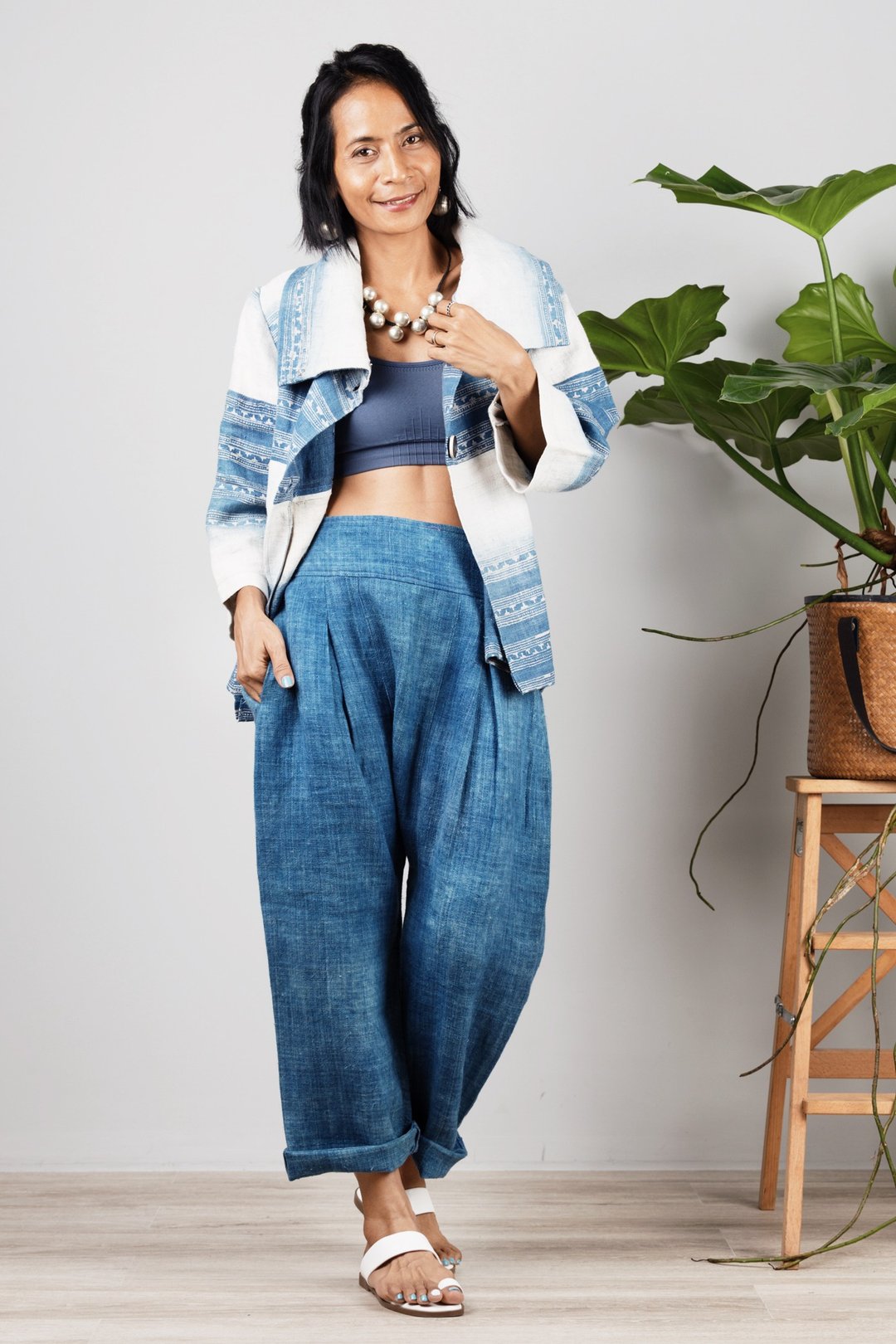 Trendy, modern remake vintage hemp batik blouse top-jacket  high collar indigo - 女装上衣 - 棉 蓝色