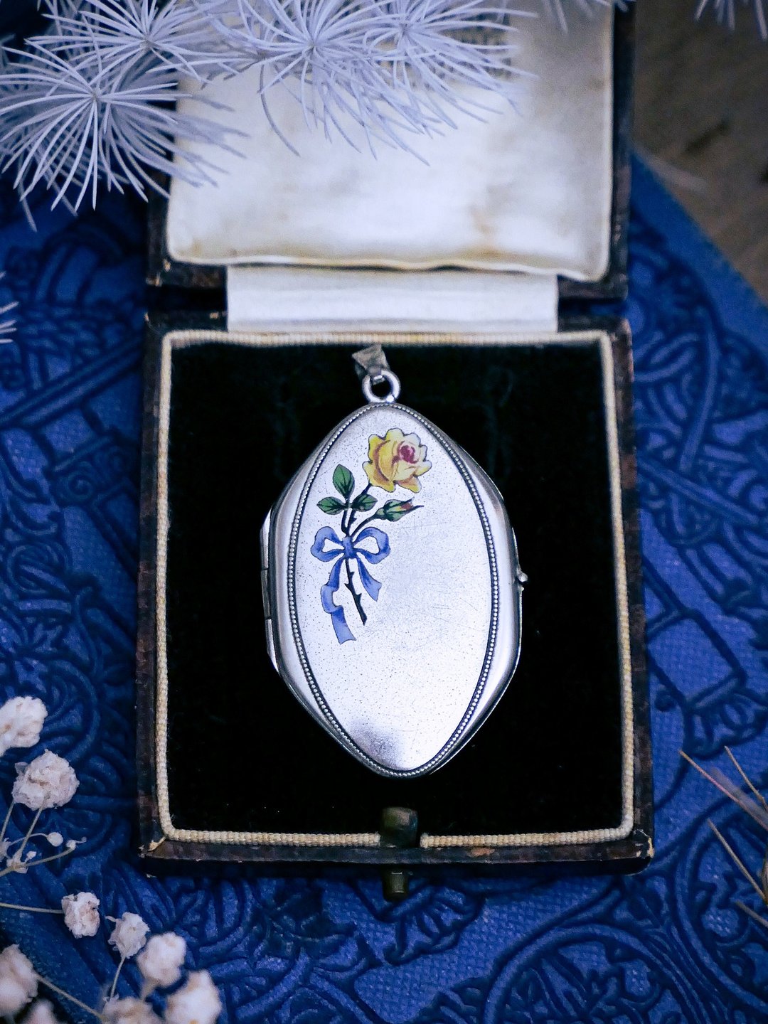 德国 彩绘玫瑰花束相片匣坠饰－欧洲古董首饰 Vintage Jewelry - 项链 - 其他金属 