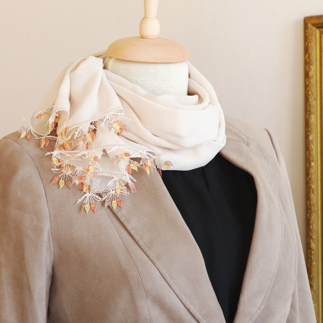 PREMIUM OYA lace chiffon shawl  - LEAF - Cream - 丝巾 - 其他人造纤维 白色