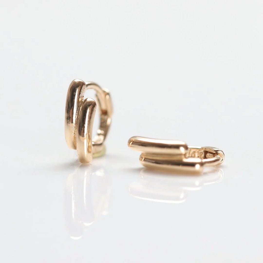 14K Double Bread Lock Earring 长条小耳扣耳环(内径5mm) (单个) - 耳环/耳夹 - 贵金属 金色