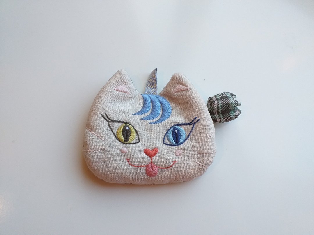 异色瞳俏皮吐舌小猫卡套零钱包(纯手工刺绣) - 零钱包 - 棉 蓝色