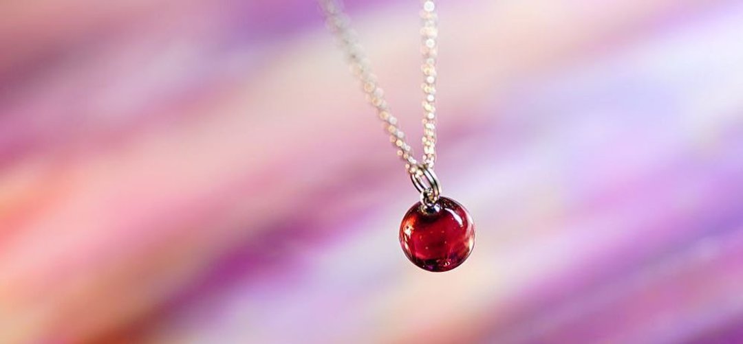 [Made to order] Elegant wine red planet - 项链 - 玻璃 红色