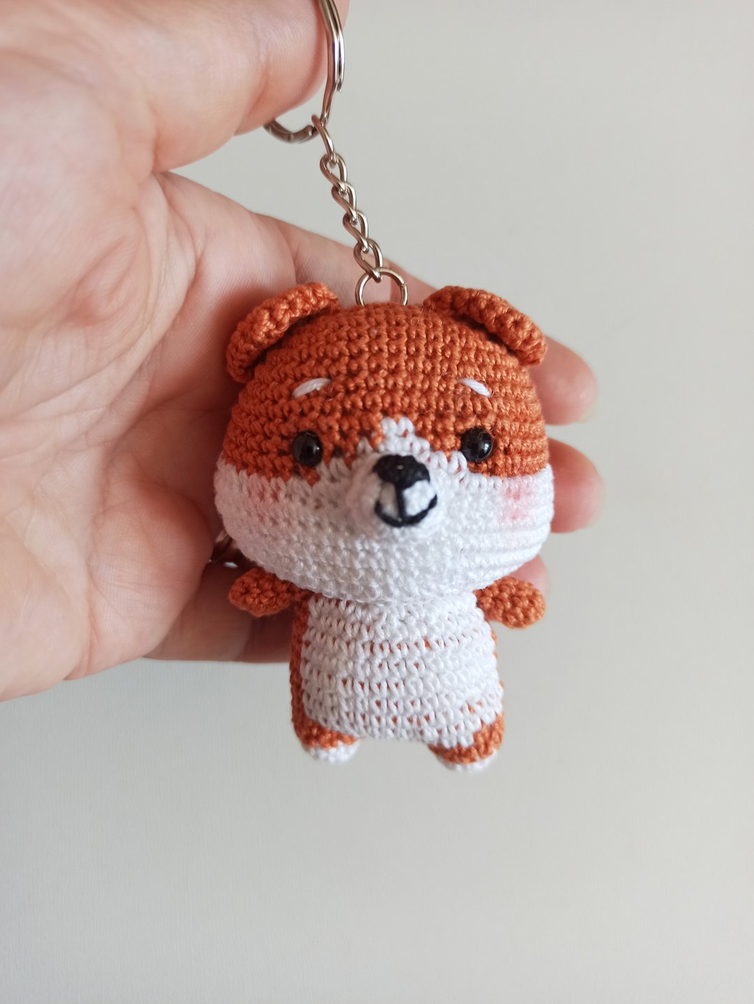 Handmade keychain shiba inu,amigurumi puppy shiba inu ,cute bag charm, gift for - 钥匙链/钥匙包 - 棉 多色