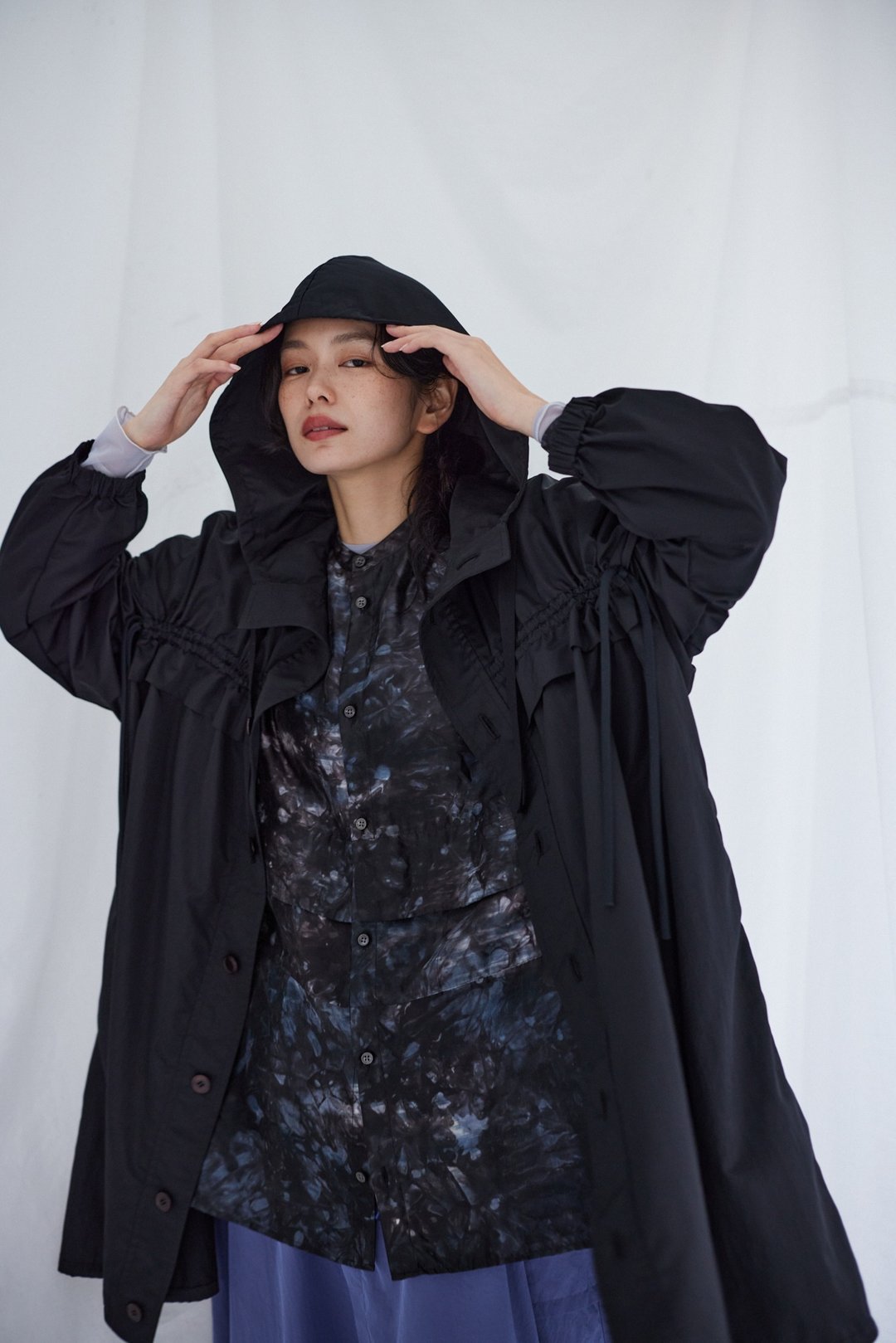 抽绳方正连帽外套 / 黑色 - 女装西装外套/风衣 - 聚酯纤维 黑色