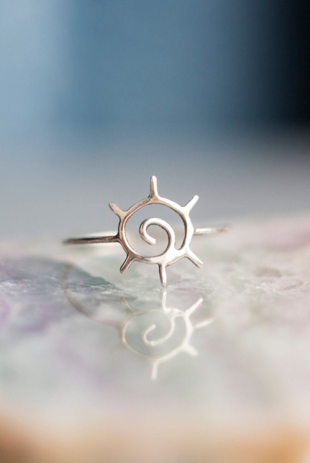 Silver sun ring, minimalist jewelry, sunshine sterling silver ring - 戒指 - 银 银色