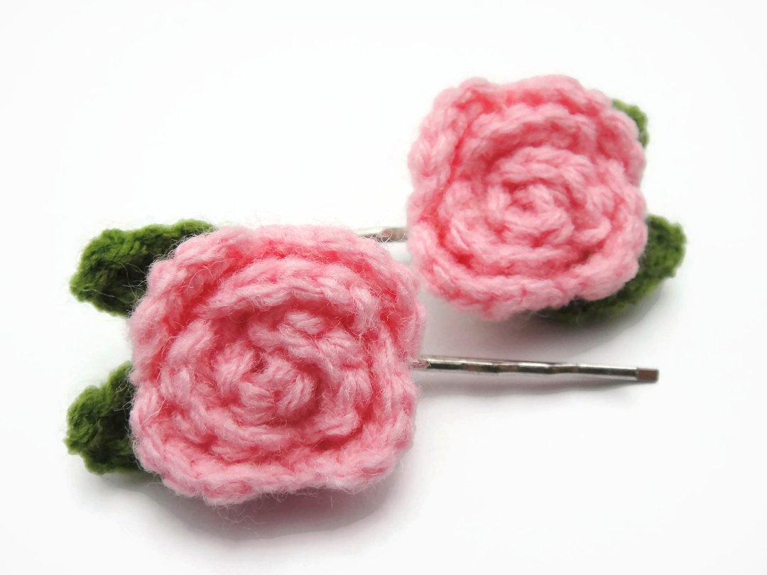 Crochet Rose Bobby Hair Clip - Light Pink Rosette - 发饰 - 聚酯纤维 粉红色