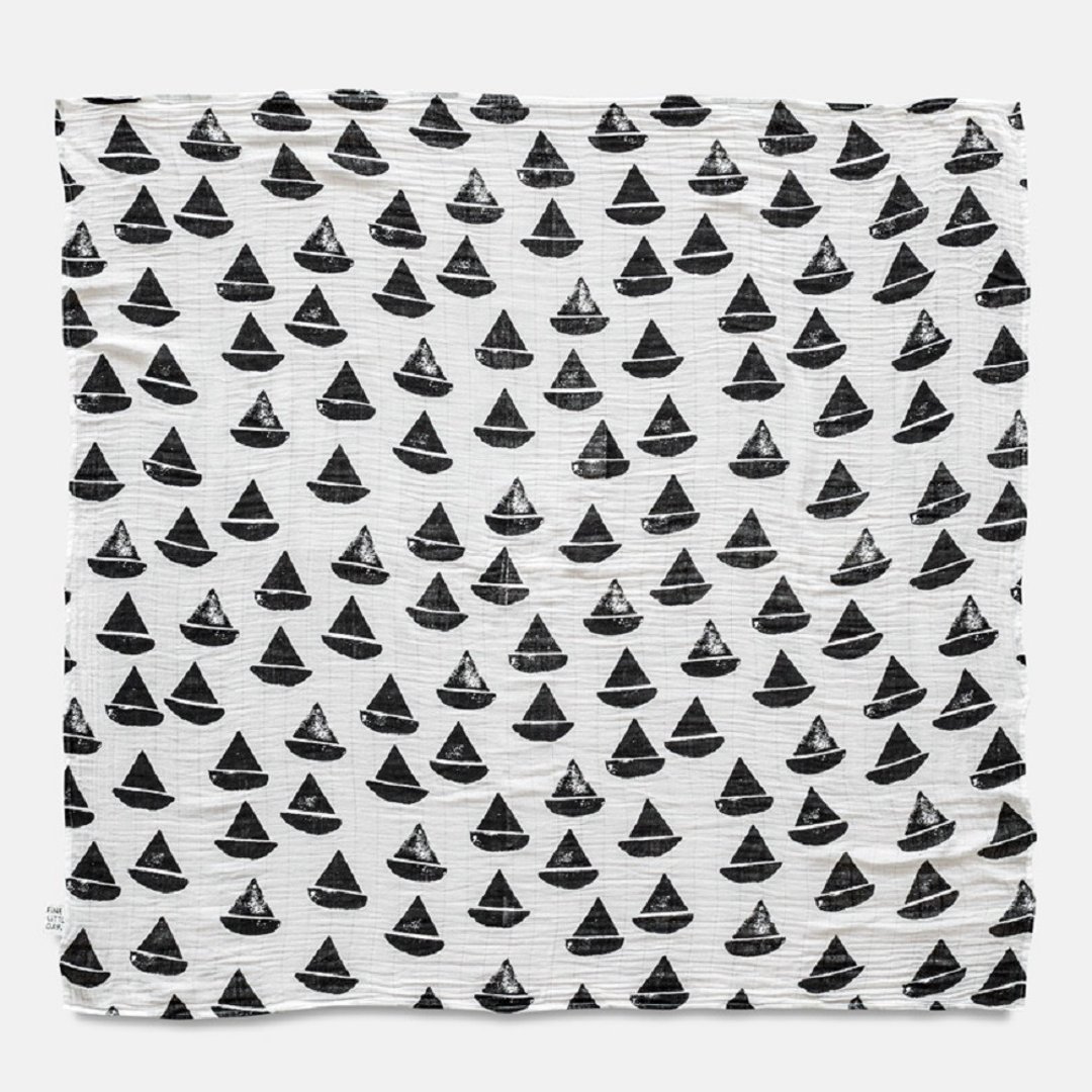 有机棉纱布包巾(帆船 – 黑白) – BOAT BOAT MUSLIN BLANKET - 婴儿床上用品 - 棉 黑色