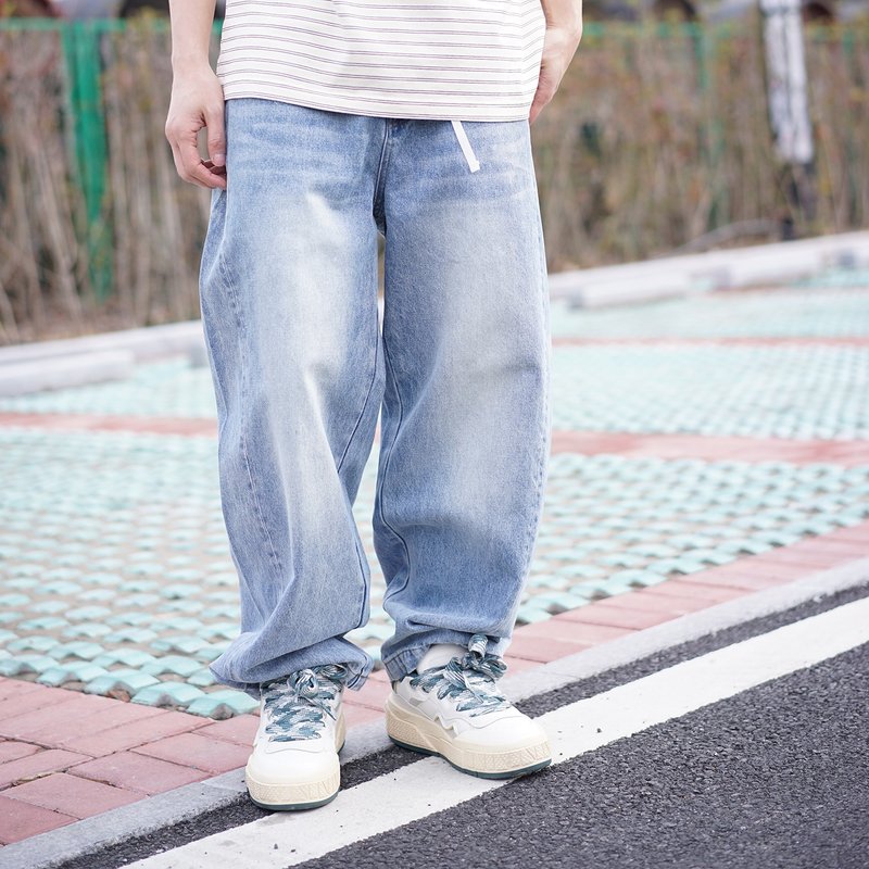 水洗浅色做旧宽版牛仔裤 日系 宽松裤 寬褲 潮流休闲裤 福利清仓 - 男士长裤 - 棉．麻 蓝色