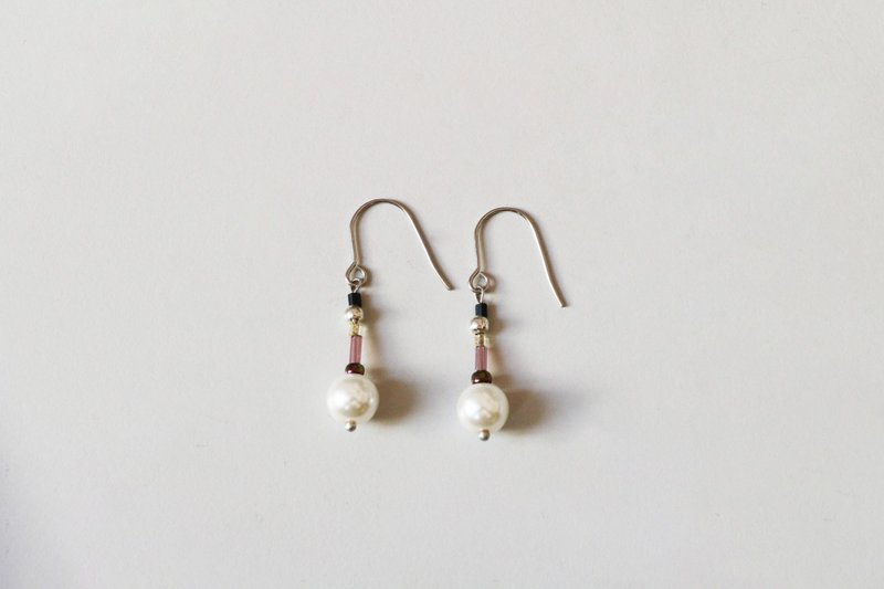 华尔滋珍珠甜舞曲 _ 手作耳环 - 耳环/耳夹 - 塑料 粉红色