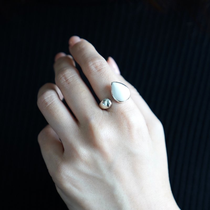 白色缟玛瑙梨形叉形戒指 / 银 / 台湾本岛包邮 - 戒指 - 纯银 白色