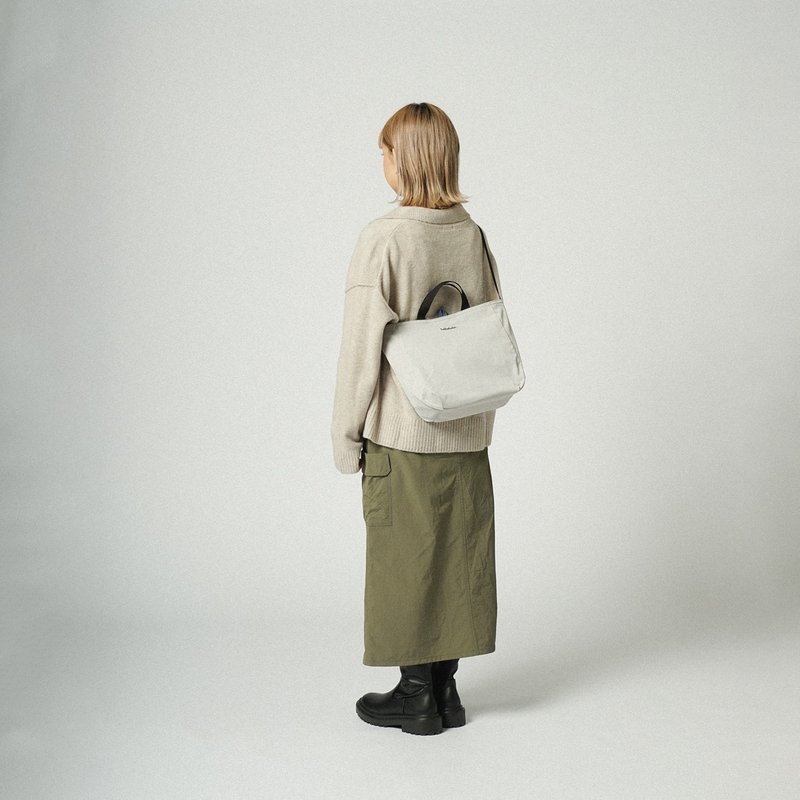 双面双色斜背单肩托特袋 JOLIE ECO 轻巧手提包 (云灰色/ 经典蓝) - 侧背包/斜挎包 - 环保材料 白色