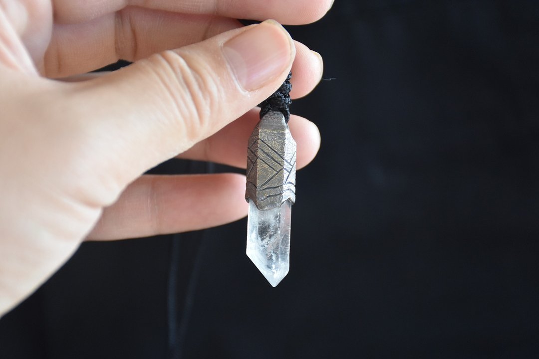 原创设计手作纯银做旧镶嵌水晶原石吊坠 - 吊饰 - 水晶 黑色