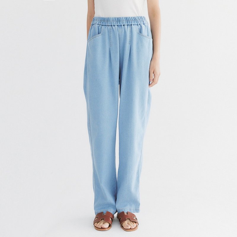 【Simply Yours】休闲牛仔锥形长裤 浅蓝F - 女装长裤 - 棉．麻 蓝色