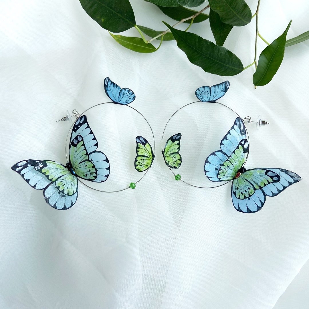 Blue butterfly hoop earrings, dangle aesthetic earrings - 耳环/耳夹 - 其他材质 蓝色