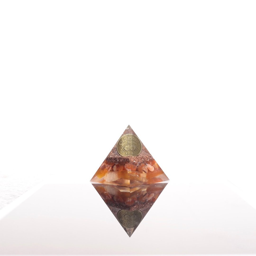 【母亲节礼物】星座系列 - 巨蟹座奥刚幸运石金字塔 Orgonite 圣诞祝 - 摆饰 - 半宝石 橘色