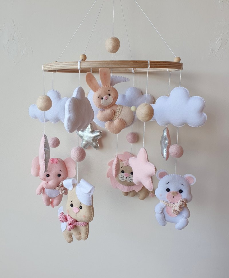 Baby mobile girl, baby shower gift, nursery decor, elephant mobile - 满月礼盒 - 环保材料 
