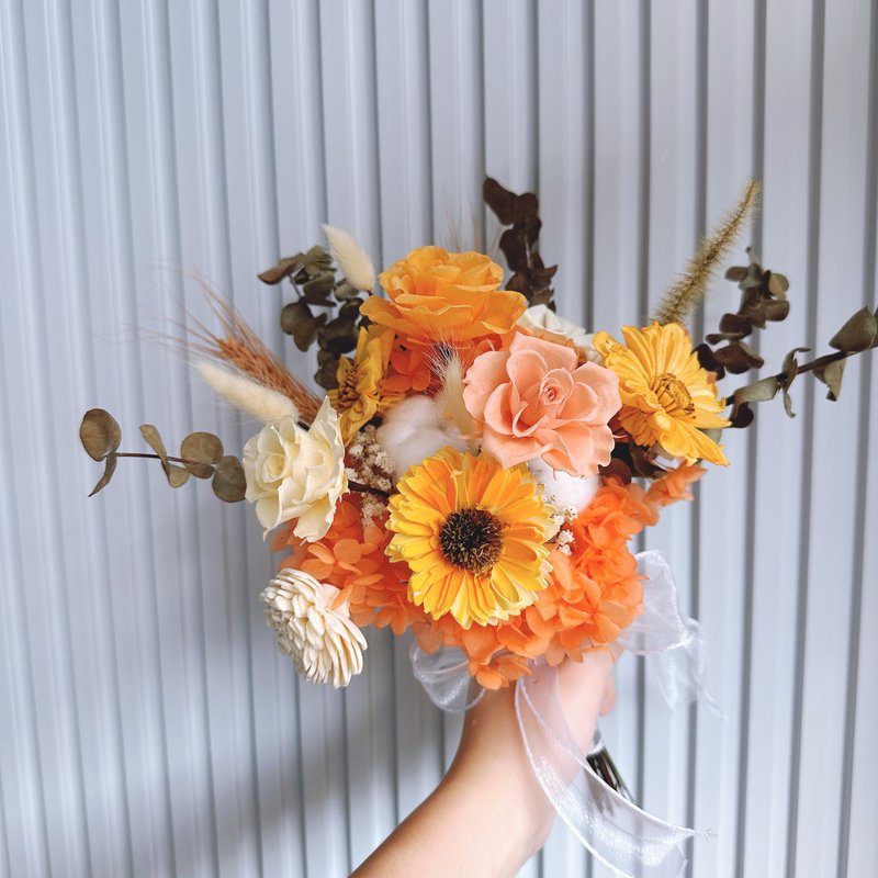 永生捧花 - 橘色。新娘捧花。婚纱捧花。登记捧花。结婚。婚礼 - 干燥花/捧花 - 植物．花 橘色