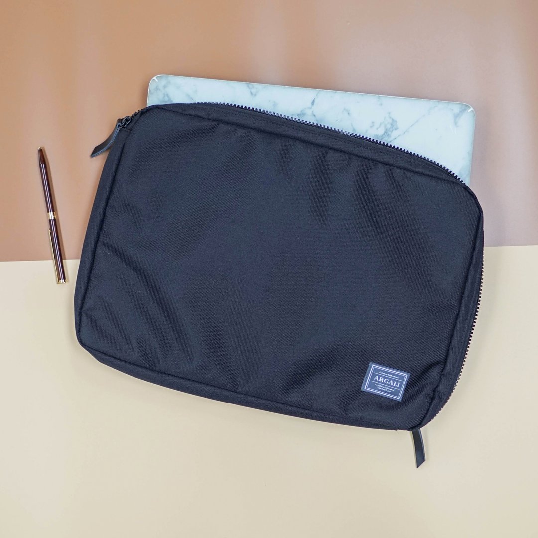 Argali 香港品牌 超实用笔记本 电脑包 笔电包 13寸 多分格 Laptop Case 黑色 - 电脑包 - 其他材质 黑色