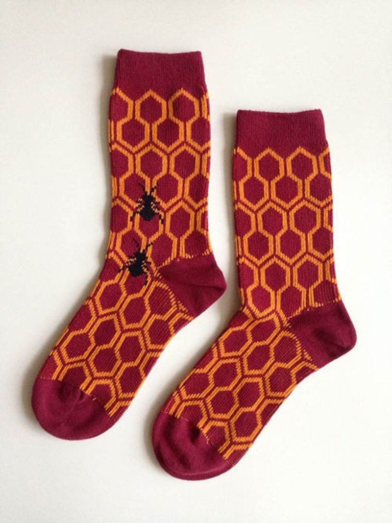 GillianSun Socks Collection (D01BW-Work hard Play) - 袜子 - 棉．麻 红色