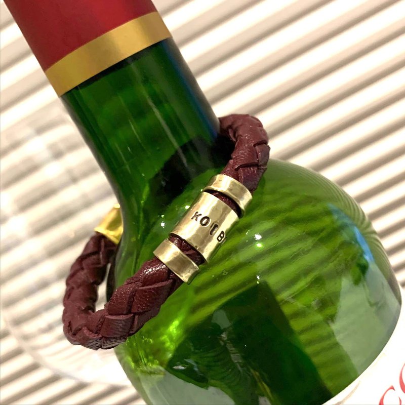 羊皮六股圆编加黄铜锻敲手环/红酒恋人 - 手链/手环 - 铜/黄铜 金色