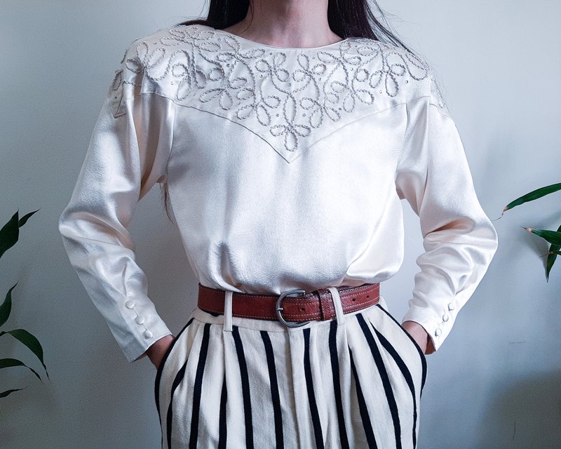 1980 年代 1920 年代低腰衬衫奶油色缎面衬衫 MARQUISE 纽扣后背 - 女装衬衫 - 聚酯纤维 黄色