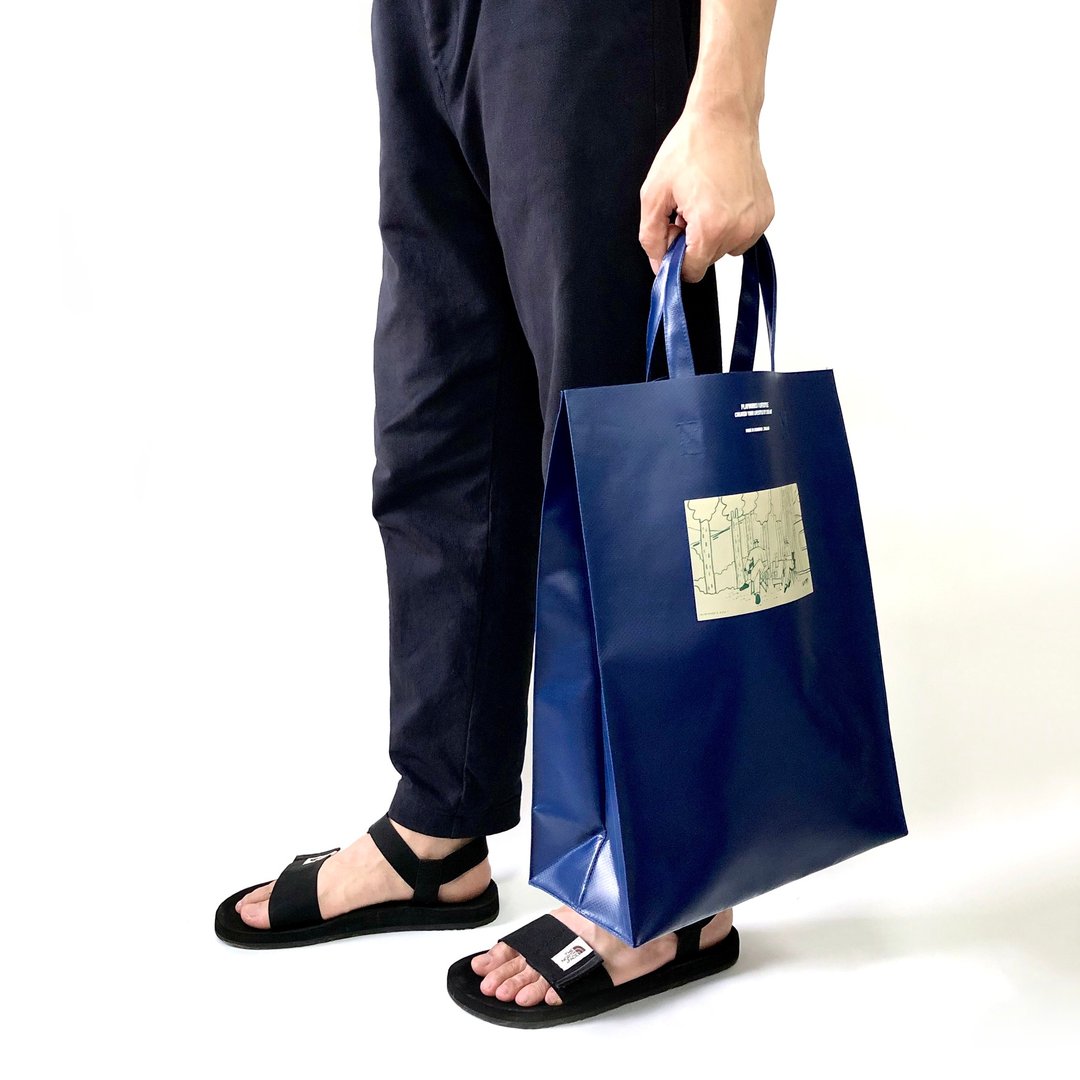 Handlebag pvc : Life is a journey - Camp 1color - 侧背包/斜挎包 - 防水材质 蓝色