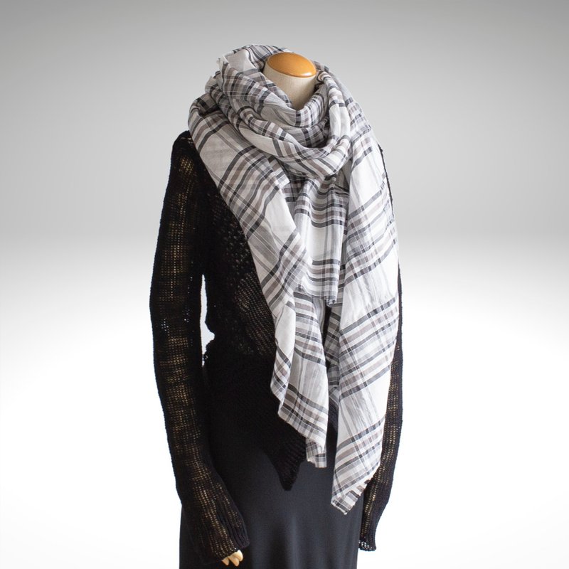 Cotton silk white gray check long stole SV03 - 丝巾 - 棉．麻 黑色