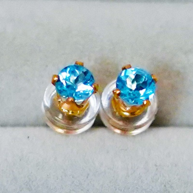 Single blue topaz pierced earring 4mm/14kgf/both ears - 耳环/耳夹 - 宝石 蓝色