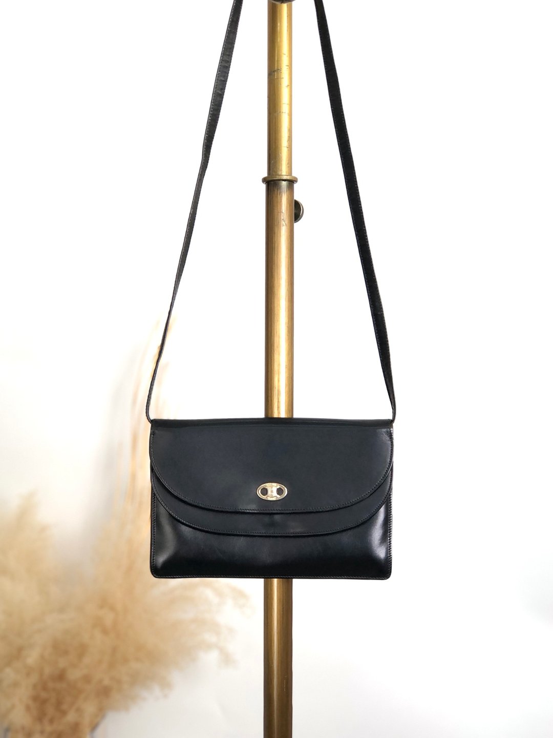 【日本直送 名牌中古包】CELINE 赛琳 单肩包 黑色 标志 压纹 皮革 vintage 古着 经典 3awaev - 侧背包/斜挎包 - 真皮 黑色