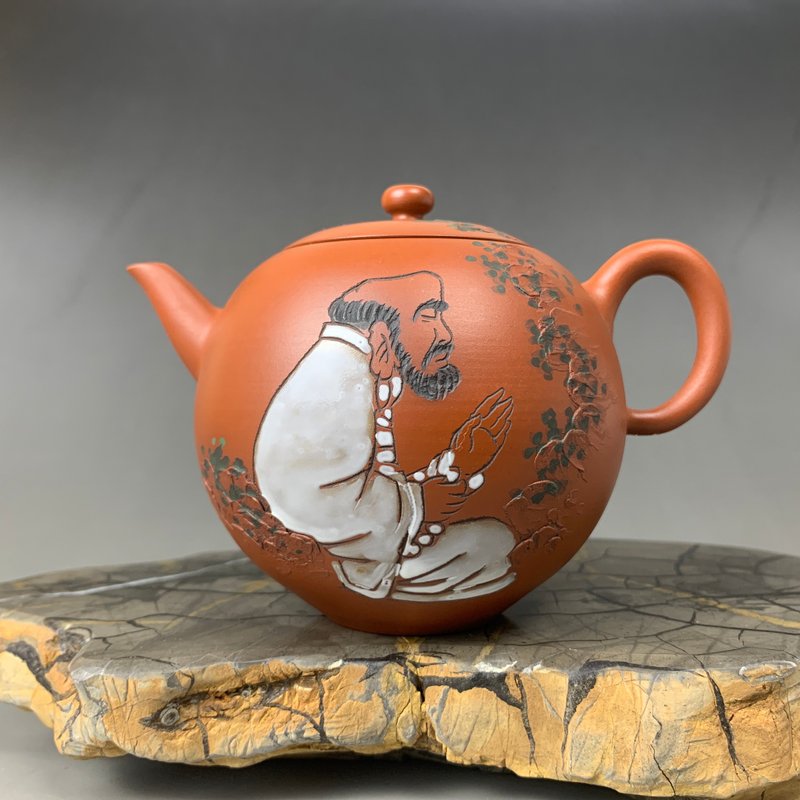台湾【朱泥】手拉坏 瓮型 雕刻壶08 - 茶具/茶杯 - 陶 红色