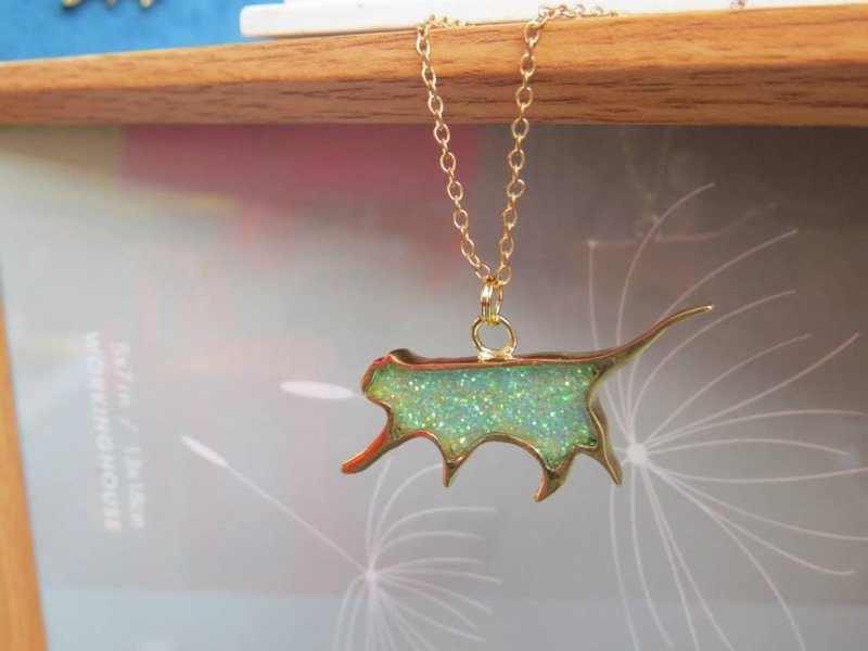 Wing Wing 手做饰品 猫咪的日常 黄铜镶嵌玻璃项链(行走) - 项链 - 其他金属 