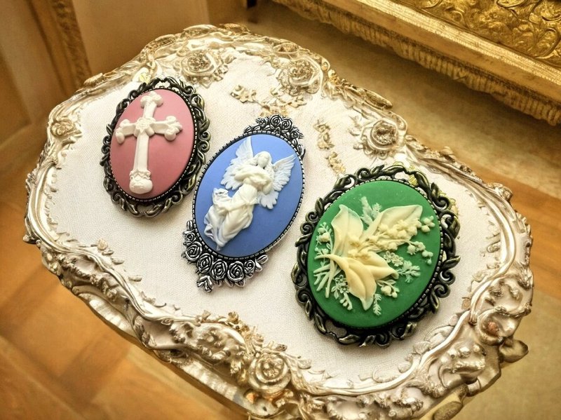 Cameo Brooch 四十四-62 - 胸针 - 塑料 黑色