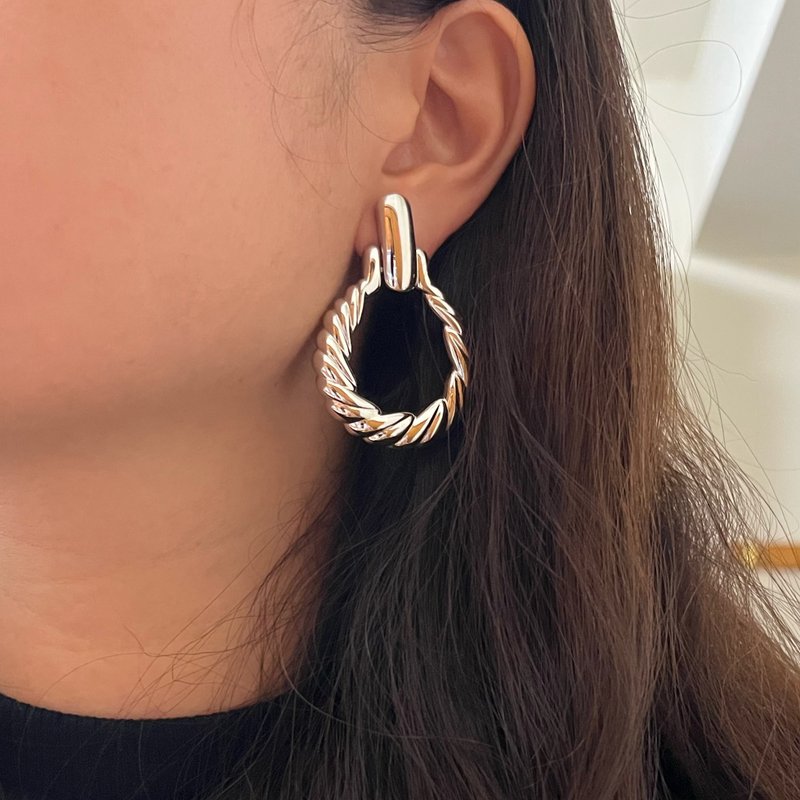 •Duchess•  MONET银色弧度大垂圈耳环 - 耳环/耳夹 - 其他金属 银色