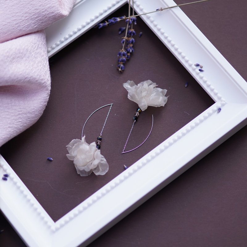 Metis 浅金色薄纱水晶细耳针耳环 - 耳环/耳夹 - 其他材质 金色