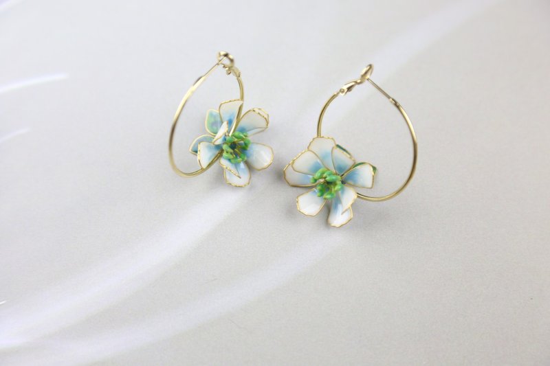 湖上 On the lake 元素精灵 树脂耳环 925纯银 - 耳环/耳夹 - 树脂 多色