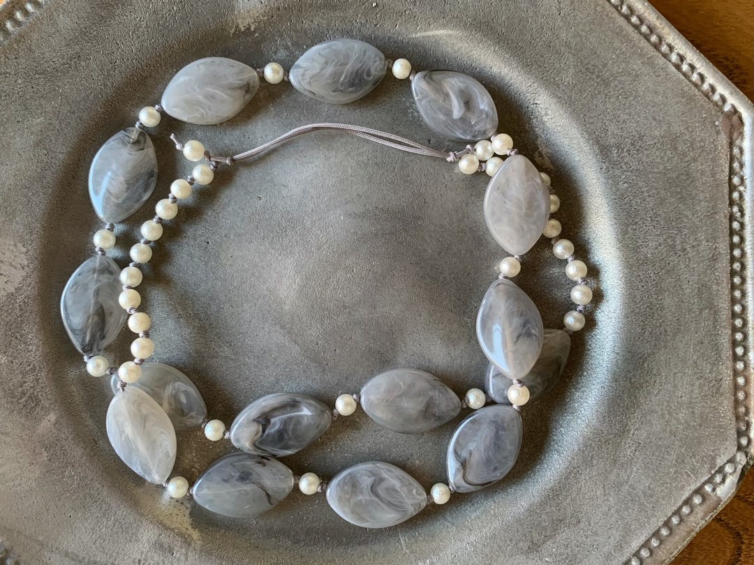 Gray marble long necklace (metal free) - 长链 - 压克力 银色