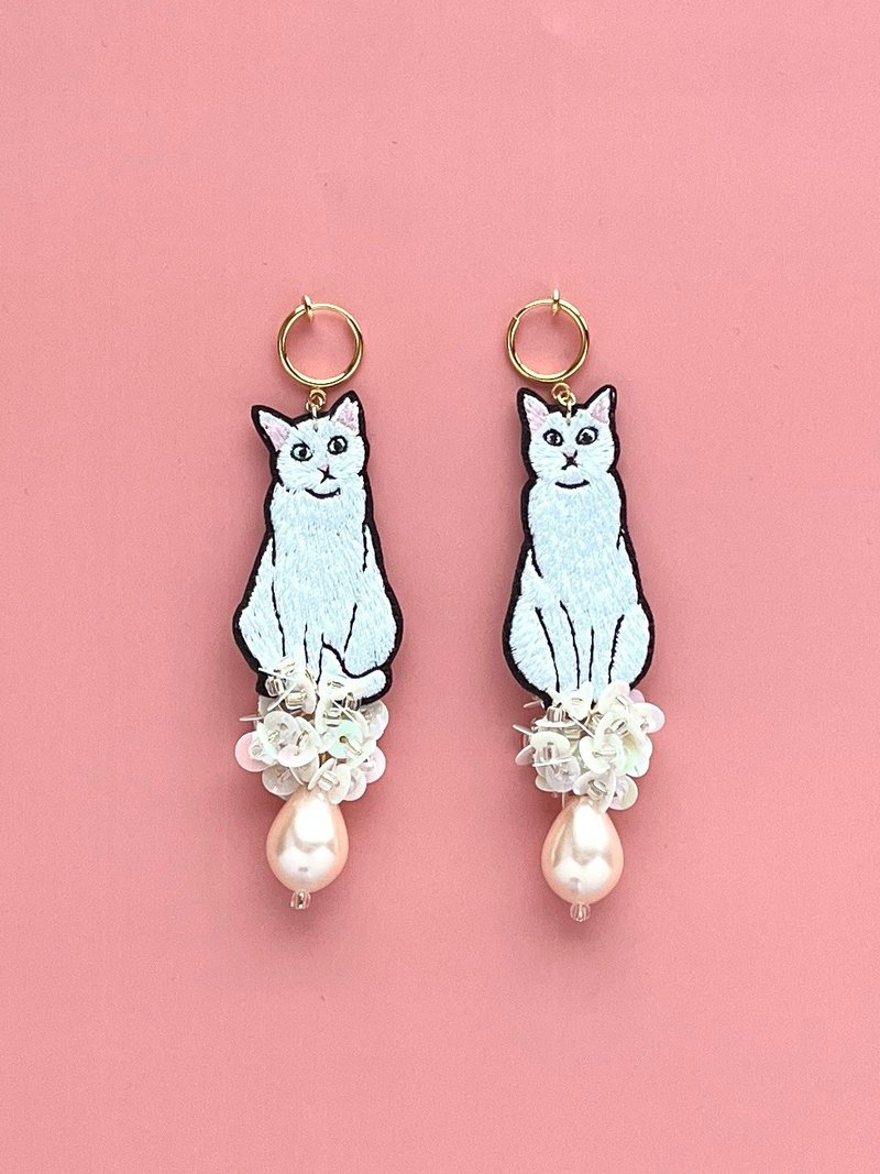 亲密猫咪“まげ”与“きく”的耳饰 - 耳环/耳夹 - 绣线 白色