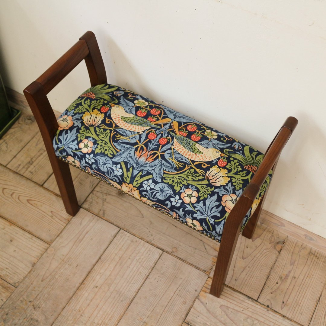 Entrance Stool double arm type【Wood frame】Brown【Fabric】Strawberry thief - 椅子/沙发 - 木头 多色