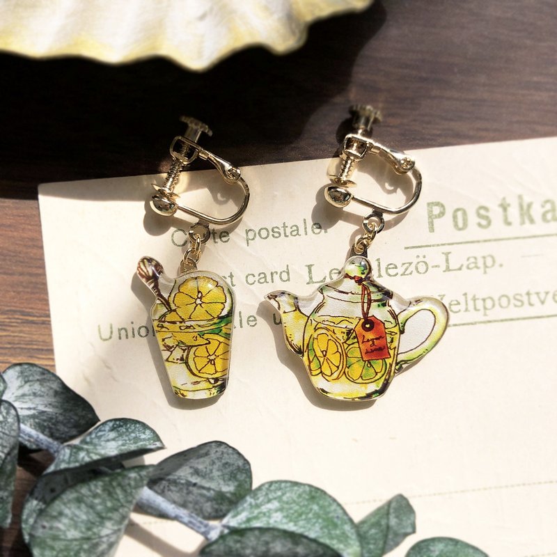 LemonLimeTea earring Lemon lime teapot and glass - 耳环/耳夹 - 塑料 黄色