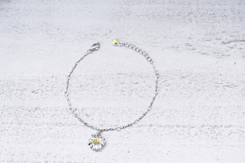 花朵系列 执着 花菱草造型手链-金/银 (HBRJA1012B) - 手链/手环 - 银 银色