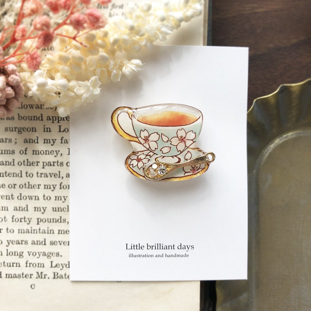 Teacup brooch Sakura mint Sakura teacup brooch White Day - 胸针 - 塑料 蓝色