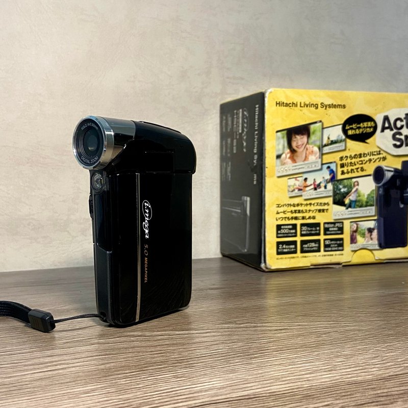 Hitachi  Video Camera 口袋型数位摄影机 - 相机 - 其他材质 黑色