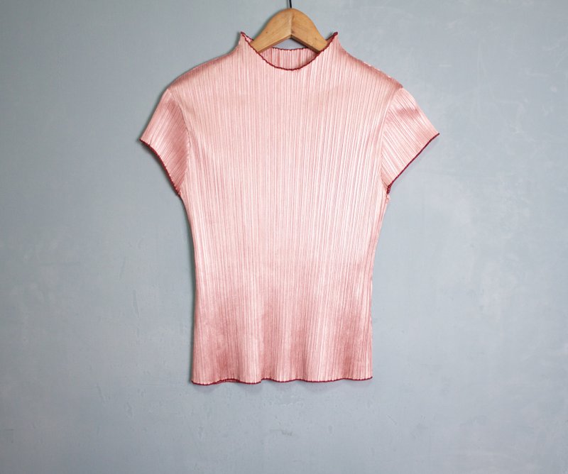 FOAK古着 /库存新品/嫩粉色压纹弹性上衣 - 女装上衣 - 其他材质 