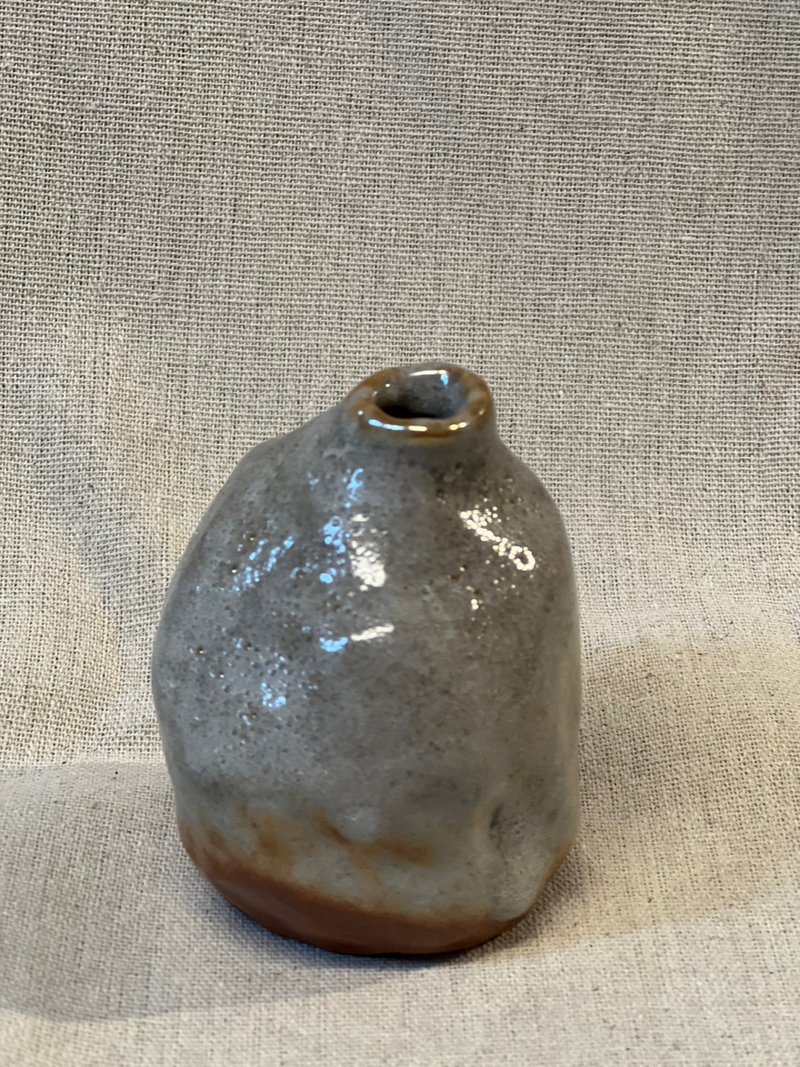 手捏志野烧花瓶 - 花瓶/陶器 - 陶 银色