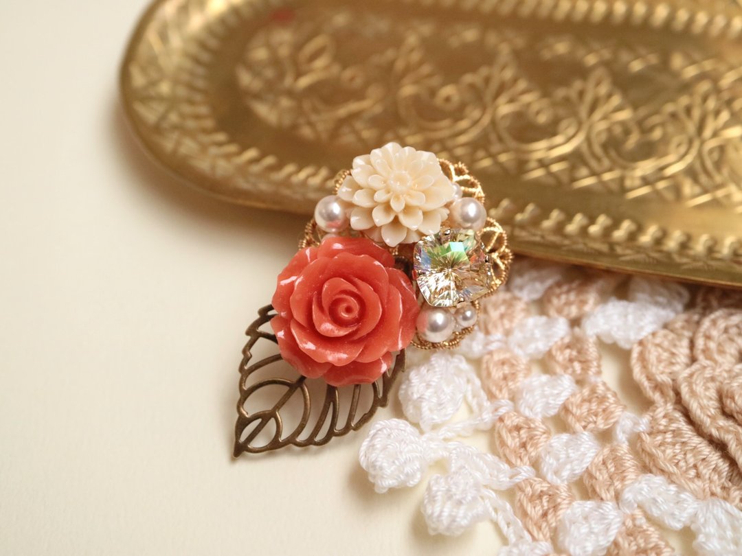 Peaceful Window Brooch Rose Orange Austrian Crystal Glass Flower lover Rose Leaf Small Small Small Pearl Bijou Hat - 胸针 - 玻璃 橘色